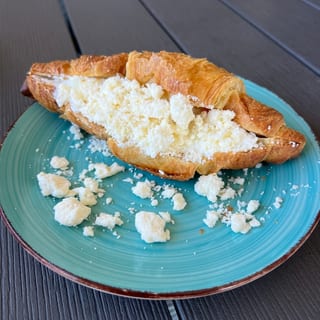 Croissant - Tzatziki Feta